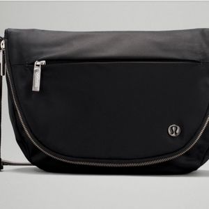 Lululemon festival bag